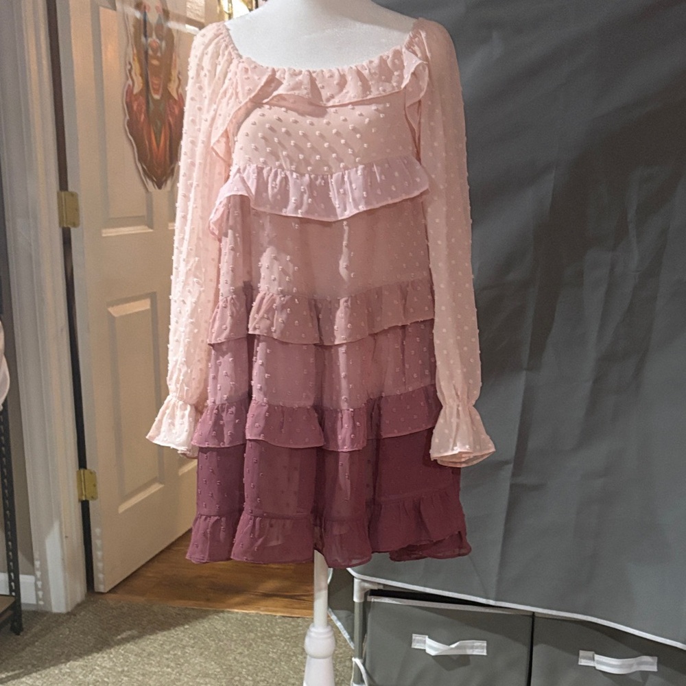 Storia NWT Sz S Pink and Purple Tiered textured Ruffle Mini Dress